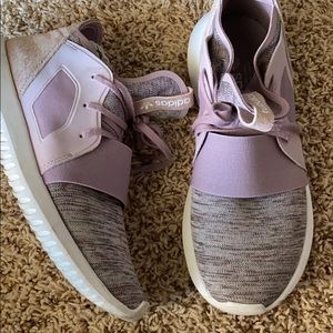 Adidas tubular sneaker